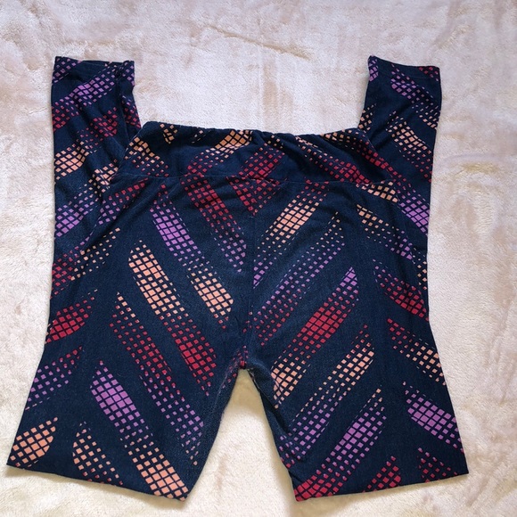 LuLaRoe Brand Designed Leggings - Picture 2 of 3